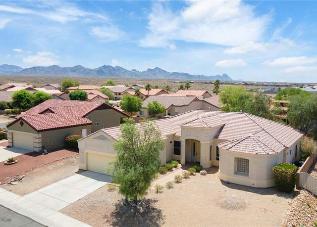 Property at 2668 Edgewater Dr, Bullhead City, AZ 86442, 3 beds, 3.5 baths