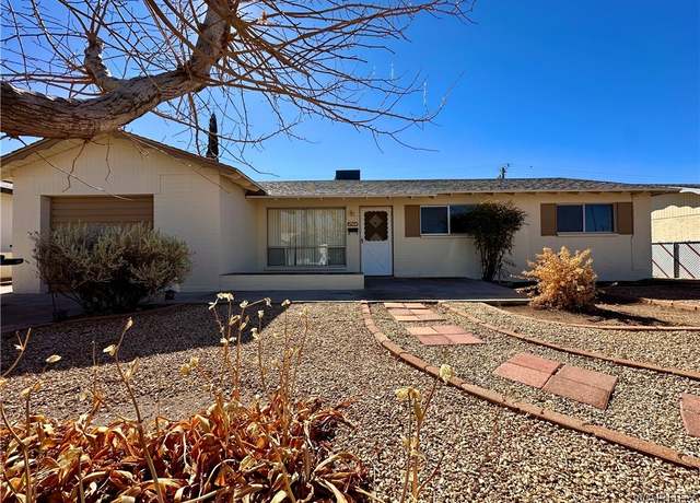 Property at 2504 Miami Ave Ave, Kingman, AZ 86401, 3 beds, 2 baths