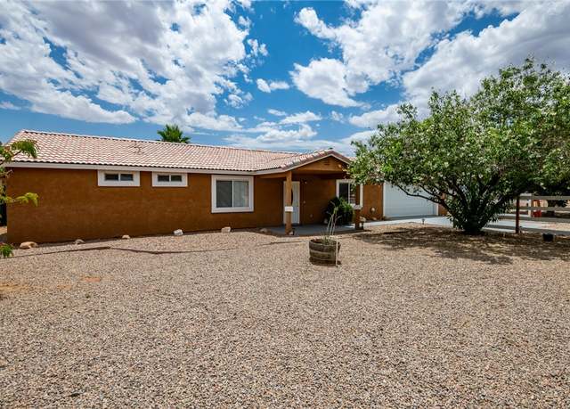 Property at 5062 W Burro Dr, Golden Valley, AZ 86413, 3 beds, 2 baths
