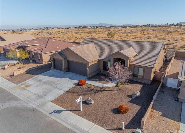 Property at 2154 Old Miners Rd, Kingman, AZ 86401, 4 beds, 2 baths