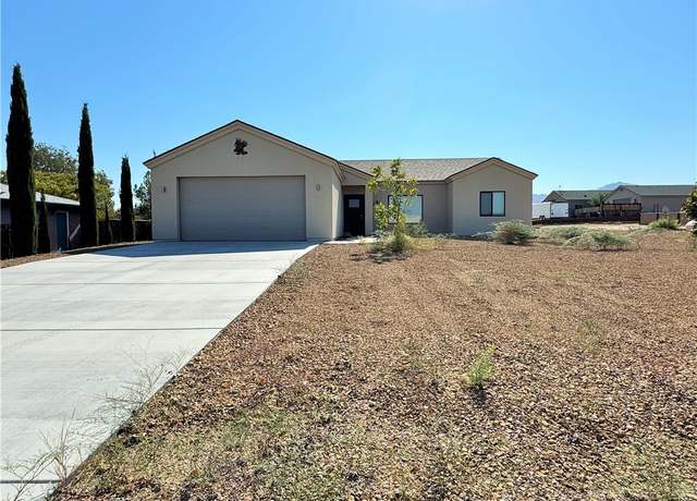 Property at 9504 N Concho Dr, Kingman, AZ 86401, 3 beds, 2 baths