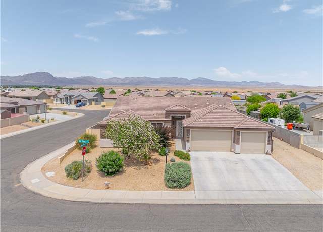 Property at 4755 N Old Ranch Ln, Kingman, AZ 86401, 4 beds, 2 baths
