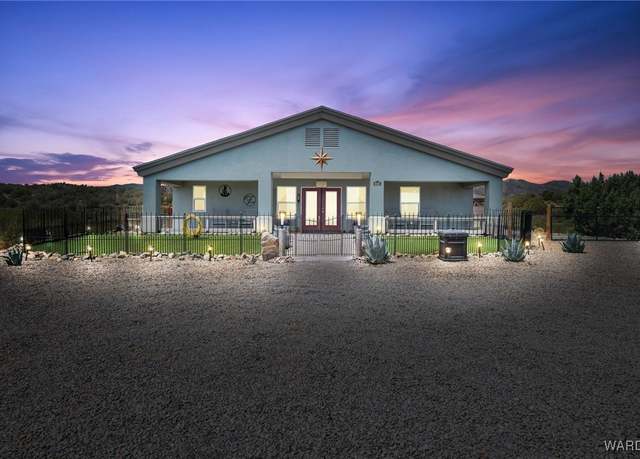 Property at 9056 E Mountain Shadow Rd, Kingman, AZ 86401, 3 beds, 2.5 baths