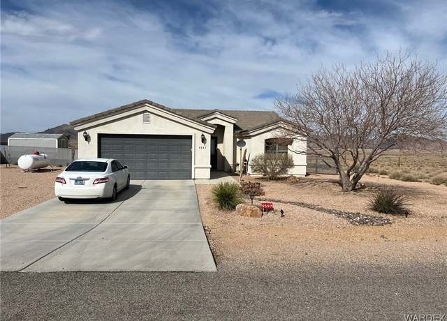 Property at 9597 N Tall Tree Dr, Kingman, AZ 86401, 3 beds, 2 baths