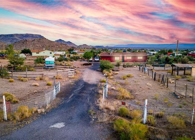 Property at 3592 W Agua Fria Dr, Golden Valley, AZ 86413, 2 beds, 2 baths