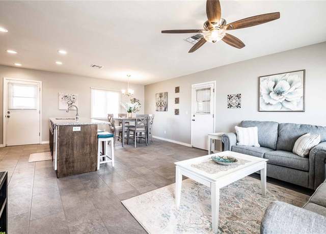 Property at 2406 Airfield Ave, Kingman, AZ 86401, 2 beds, 1.5 baths