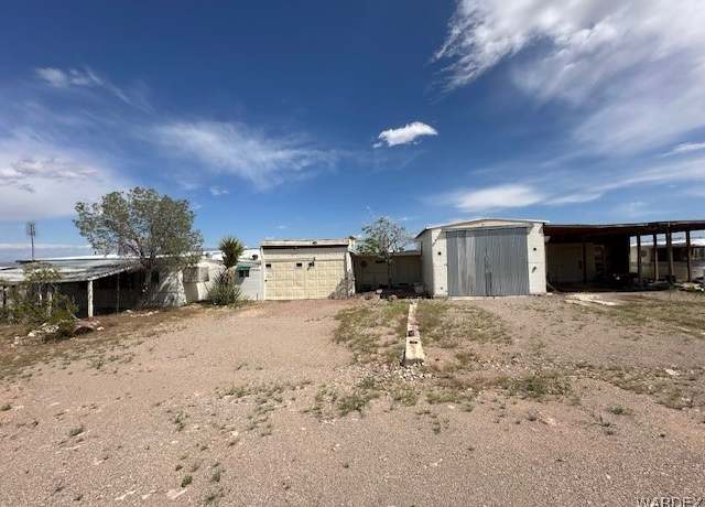 Property at 7686 W Ash Dr, Golden Valley, AZ 86413, 1 bed, 1.5 baths