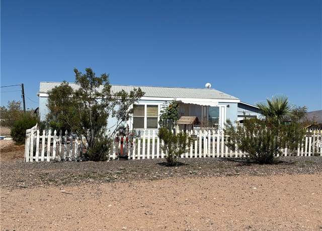 Property at 1097 S Concho Rd, Golden Valley, AZ 86413, 3 beds, 2 baths