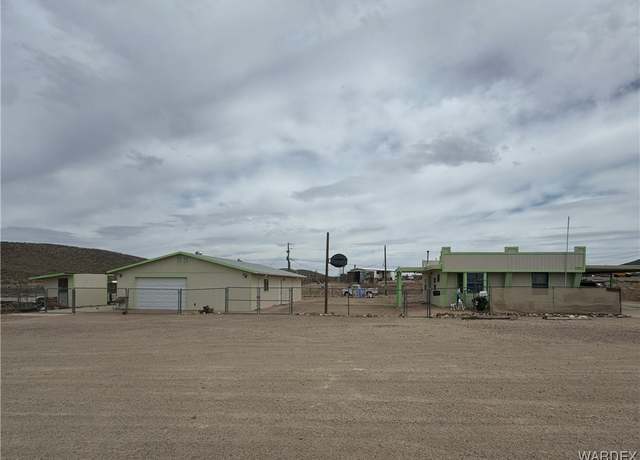 Property at 6959 W Concho Dr, Dolan Springs, AZ 86441, 3 beds, 2 baths