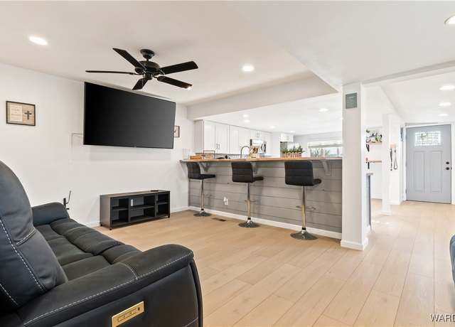 Property at 8201 Green Valley Rd, Mohave Valley, AZ 86440, 3 beds, 2 baths