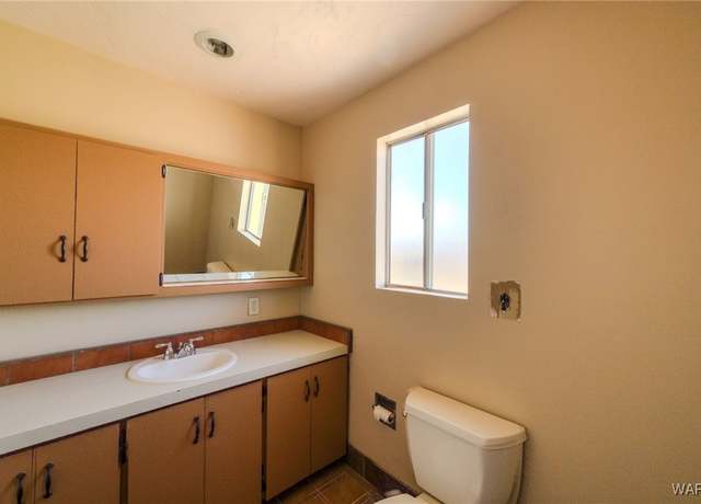 Property at 3194 Sycamore Ave, Bullhead City, AZ 86429, 3 beds, 3 baths