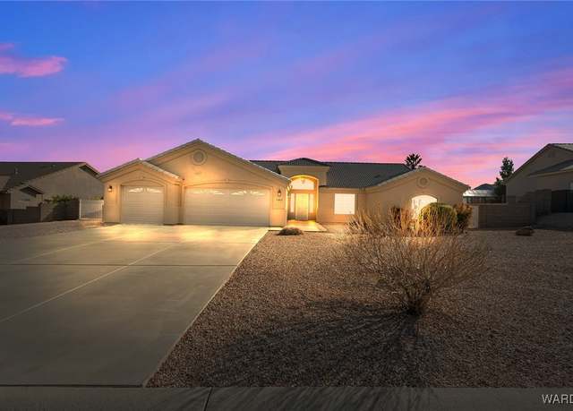 Property at 2632 Sandstone St, Kingman, AZ 86401, 3 beds, 2.5 baths