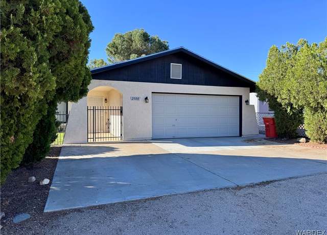 Property at 2500 E Hearne Ave, Kingman, AZ 86409, 2 beds, 1.5 baths