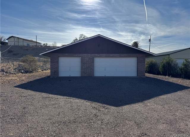 Property at 1481 Plata Dr, Bullhead City, AZ 86442, 3 beds, 2 baths