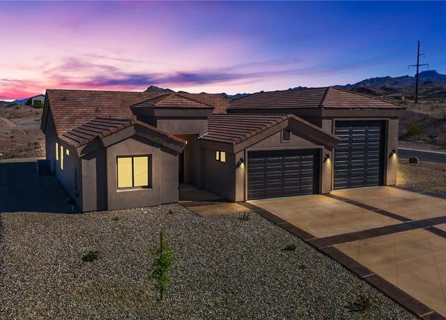 Property at 3105 Canyon De Chelly Dr, Bullhead City, AZ 86429, 3 beds, 2 baths
