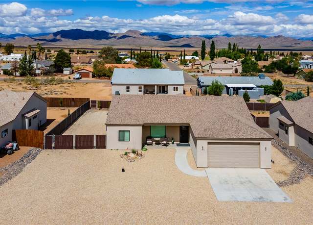 Property at 9609 N Concho Dr, Kingman, AZ 86401, 3 beds, 2 baths