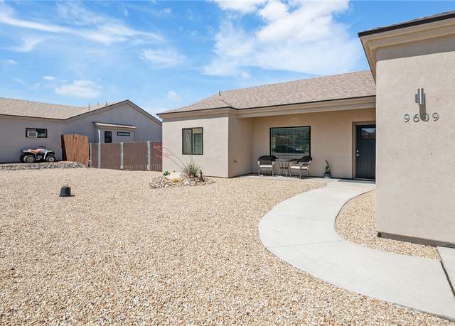 Property at 9609 N Concho Dr, Kingman, AZ 86401, 3 beds, 2 baths