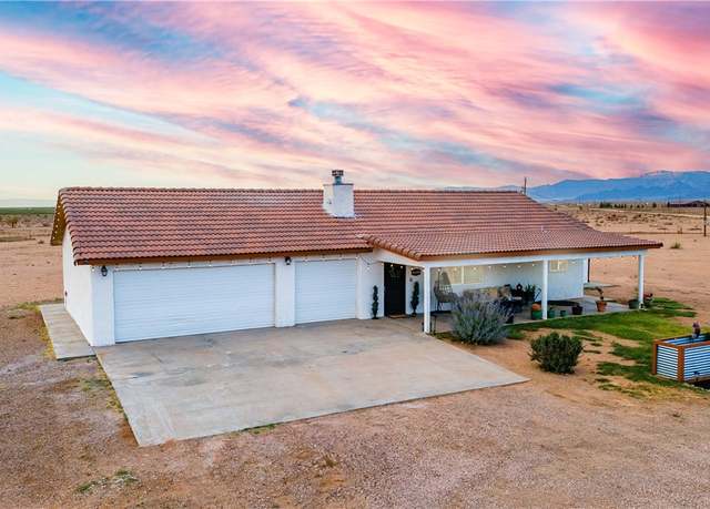 Property at 10581 N Jemez Rd, Kingman, AZ 86401, 3 beds, 2 baths