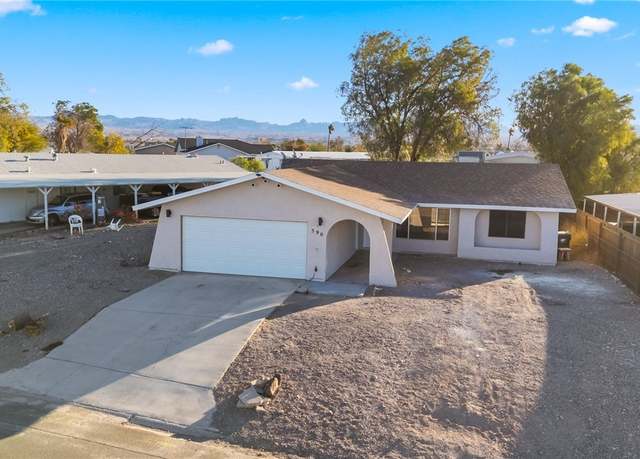 Property at 590 Holly St, Bullhead City, AZ 86442, 3 beds, 2 baths