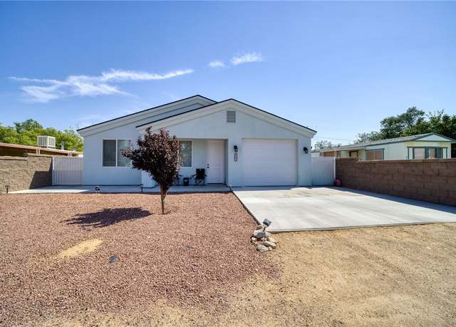 Property at 3158 E Snavely Ave, Kingman, AZ 86409, 2 beds, 1 bath