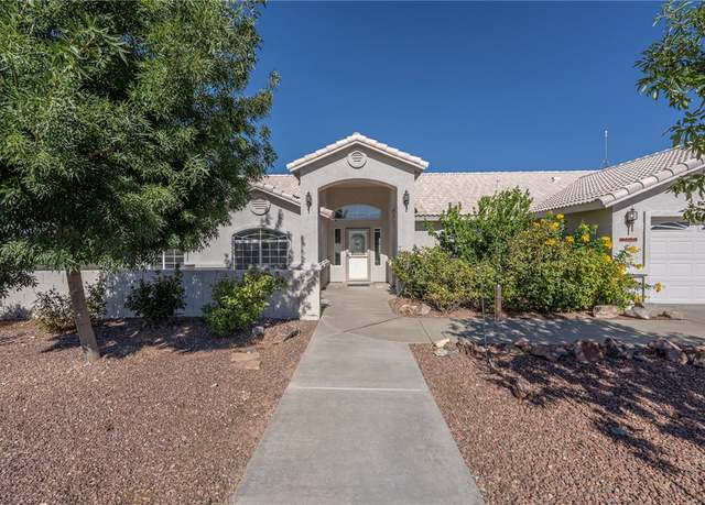 Property at 2199 Seneca St, Kingman, AZ 86401, 4 beds, 2.5 baths