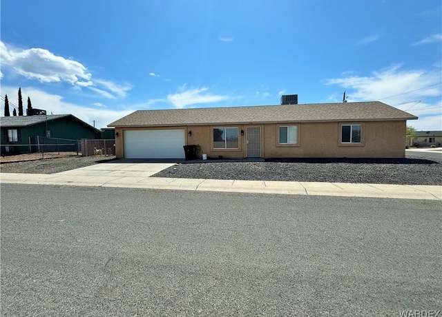 Property at 3262 N Lomalai St, Kingman, AZ 86401, 3 beds, 2 baths