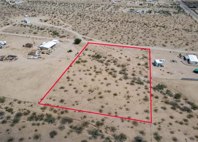 Property at 7536 W Vandergriff Dr, Golden Valley, AZ 86413