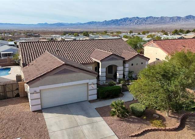 Property at 2302 Silverthorne Dr, Bullhead City, AZ 86442, 3 beds, 2.5 baths