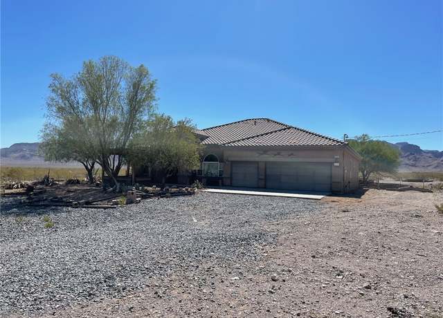 Property at 4353 S Opal Rd, Golden Valley, AZ 86413, 4 beds, 2.5 baths