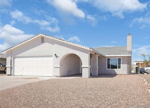 Property at 931 Holly St, Bullhead City, AZ 86442, 3 beds, 2 baths