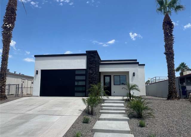 Property at 981 Holly St, Bullhead City, AZ 86442, 3 beds, 2 baths