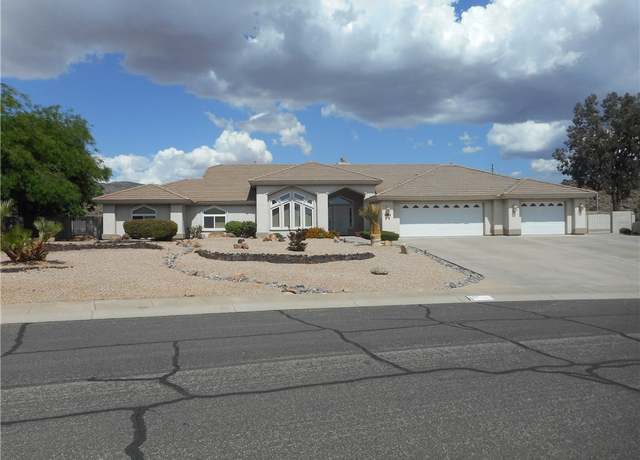 Property at 5593 N Storm Cloud Dr, Kingman, AZ 86409, 3 beds, 2.5 baths