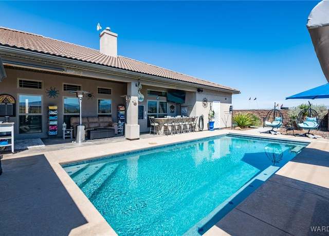 Property at 10296 N Mano Dr, Kingman, AZ 86401, 3 beds, 2 baths