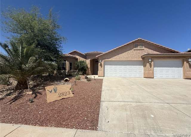 Property at 2823 La Paloma Dr, Bullhead City, AZ 86429, 3 beds, 2 baths