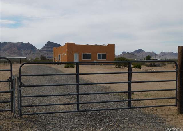Property at 2321 S Carrizo Rd, Golden Valley, AZ 86413, 2 beds, 1.5 baths