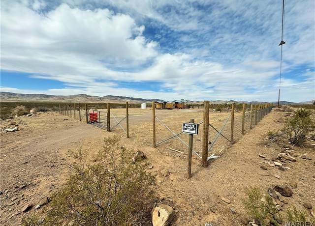 Property at 8455 Simon Dr, Golden Valley, AZ 86413