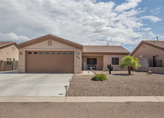 Property at 3282 E Cane Dr, Kingman, AZ 86409, 3 beds, 2 baths