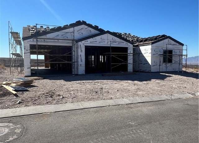Property at 3116 E Esmerelda Dr, Bullhead City, AZ 86429, 3 beds, 2 baths