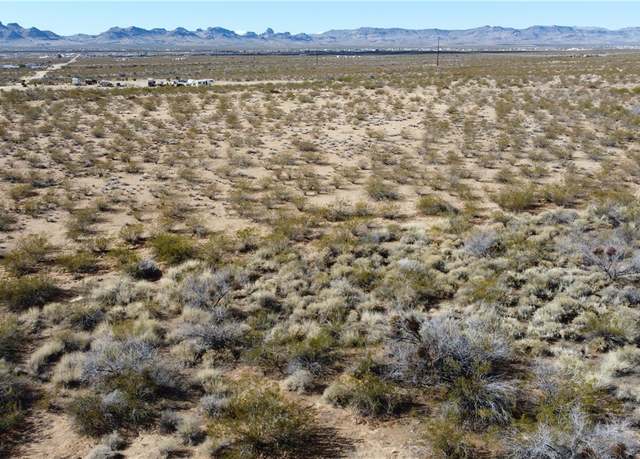 Property at Lot B W Diabase, Golden Valley, AZ 86413