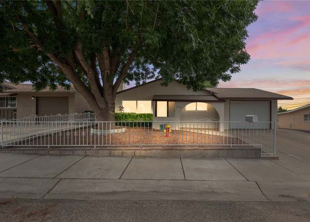 Property at 2012 Detroit Ave, Kingman, AZ 86401, 3 beds, 2 baths