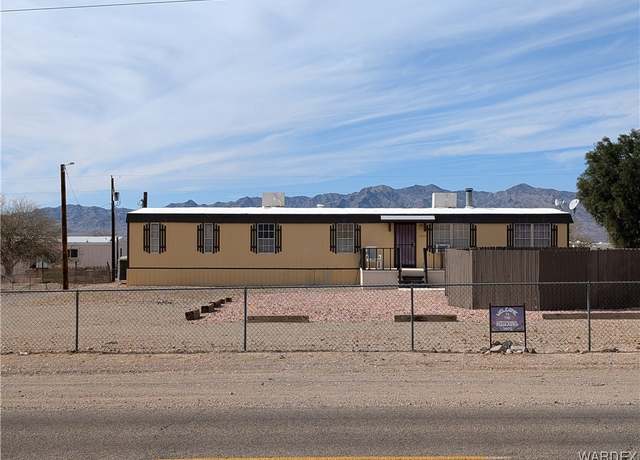 Property at 5075 S Mountain View Rd, Fort Mohave, AZ 86426, 5 beds, 2 baths