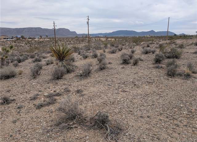 Property at 1133 W Middle Point Dr, Meadview, AZ 86444