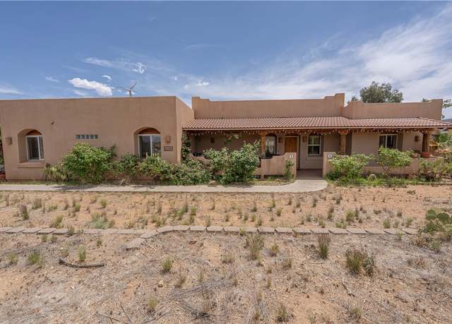 Property at 2198 E Valley View Rd, Kingman, AZ 86409, 4 beds, 2.5 baths