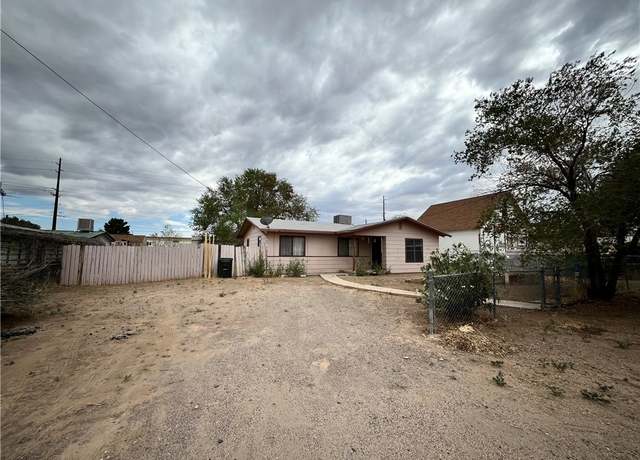 Property at 830 E Beverly Ave, Kingman, AZ 86409, 3 beds, 1 bath