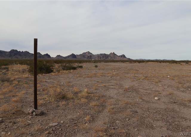 Property at 4097 S Topaz Rd, Golden Valley, AZ 86413