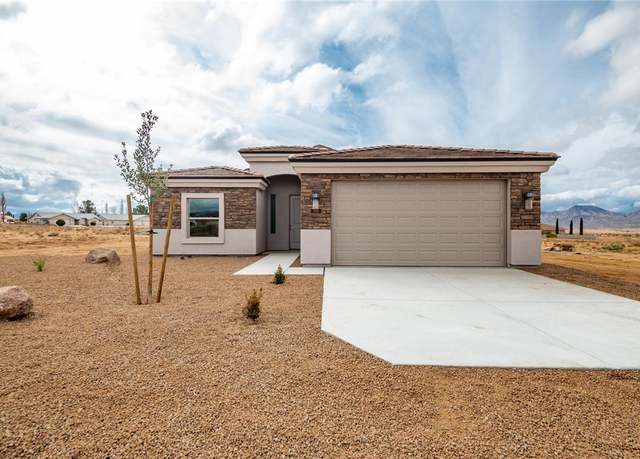 Property at 10180 N Cerro Dr, Kingman, AZ 86401, 3 beds, 2 baths