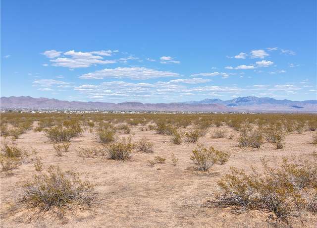 Property at Parcel 285C S Estrella Rd, Golden Valley, AZ 86413