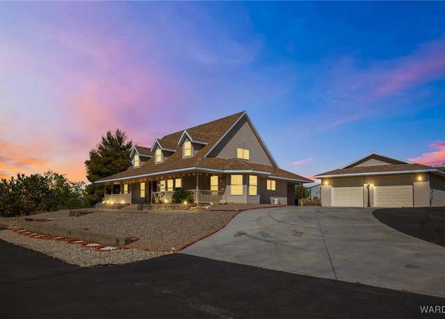Property at 2905 S Surrey Loop, Kingman, AZ 86401, 3 beds, 2.5 baths