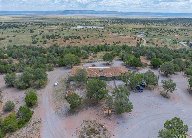 Property at 10320 S Veteran Rd, Seligman, AZ 86337, 5 beds, 3 baths