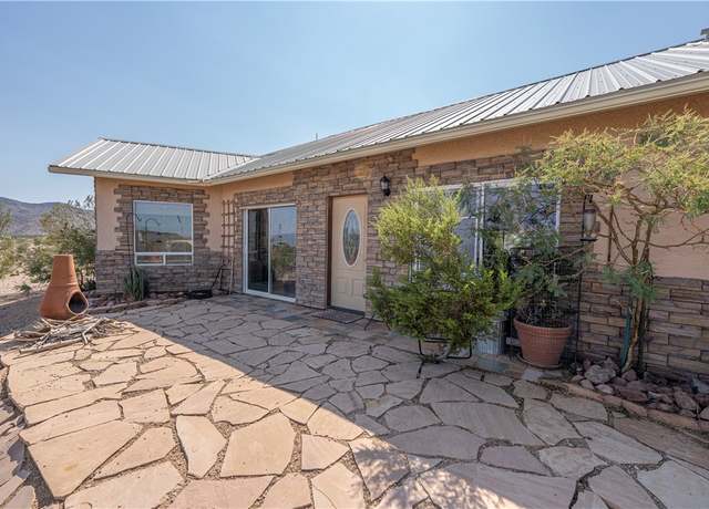 Property at 6323 N Cottontail Trl, Kingman, AZ 86409, 2 beds, 2 baths